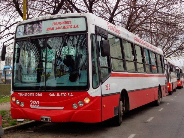 AMBA: se normalizó el servicio nocturno de colectivos