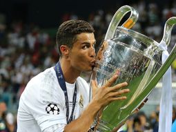 Cristiano Ronaldo fue elegido el mejor jugador de la Champions League 2015/16 Cristiano Ronaldo fue elegido el mejor jugador de la Champions League 2015/16
