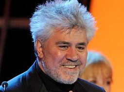 Almodóvar cuestiona a Rajoy, en nombre de la mayoría silenciosa