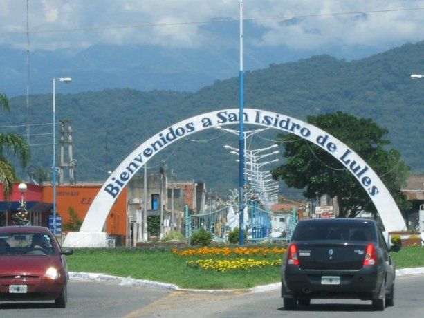 Tucumán: una mujer quedó detenida por golpear a su hija con un fierro y una manguera