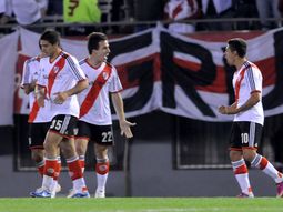 river reacciono y en una rafaga goleo a tigre en el monumental river reacciono y en una rafaga goleo a tigre en el monumental