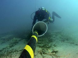 Tensión entre Estados Unidos y China por un cable submarino y supuesto espionaje