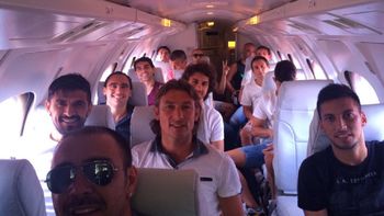 cumbre futbolera: ¿que hacen estos cracks viajando juntos a brasil? cumbre futbolera: ¿que hacen estos cracks viajando juntos a brasil?