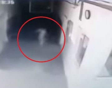 Serbia: cámaras de seguridad grabaron a un fantasma en una comisaría