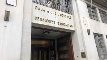 Los bancos privados brindaron su postura sobre la crítica situación de la Caja Bancaria. Los bancos privados brindaron su postura sobre la crítica situación de la Caja Bancaria.