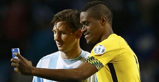 Es el mejor día de mi vida, dijo el jamaiquino que se sacó la selfie con Messi