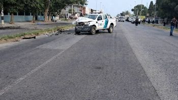 Un joven motociclista murió en Mar del Plata, al colisionar contra un patrullero. Un joven motociclista murió en Mar del Plata, al colisionar contra un patrullero.