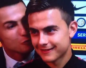 CR7 se puso cariñoso con Dybala durante una entrevista