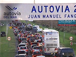 Ruta 2: regreso complicado por protesta y un choque fatal