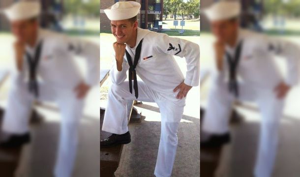 Una madre sobreprotectora se convirtió en viral y horrorizó a su hijo