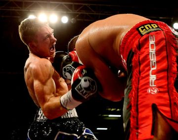 Un boxeador británico terminó en coma inducido tras un combate