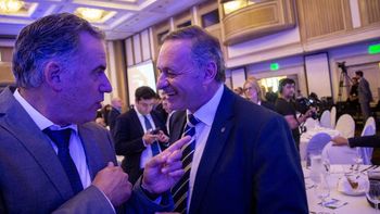 El debate por el plebiscito del PIT-CNT contra la reforma de la seguridad social en Uruguay tomó un tono electoralista. El debate por el plebiscito del PIT-CNT contra la reforma de la seguridad social en Uruguay tomó un tono electoralista.