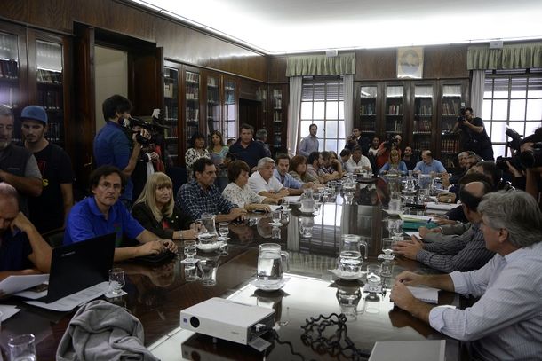 Por primera vez hubo avances en la reunión con los docentes bonaerenses pero sigue el paro
