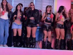 tini y maria becerra acompanaron a bad bunny en la casita durante su show en river tini y maria becerra acompanaron a bad bunny en la casita durante su show en river