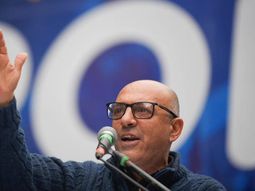 El PIT-CNT inició su campaña por el plebiscito contra la reforma de la seguridad social. El PIT-CNT inició su campaña por el plebiscito contra la reforma de la seguridad social.