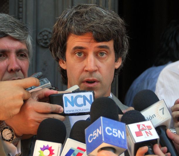 Prat Gay reclamó al Gobierno bajar la inflación