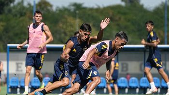 Boca llega diezmado a Liniers: los tres delanteros disponibles para Úbeda ante Vélez