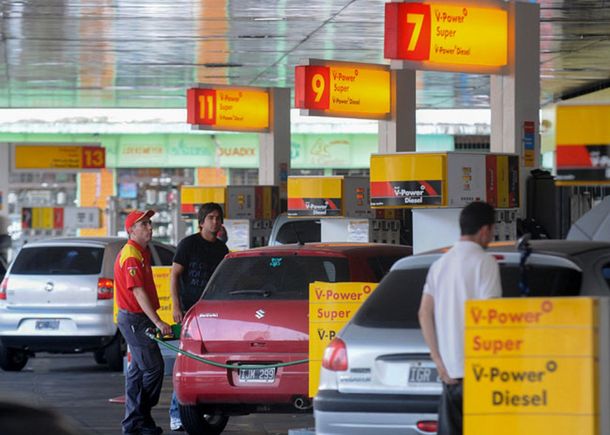 Axion baja los precios de sus naftas por los aumentos menores de YPF y Shell