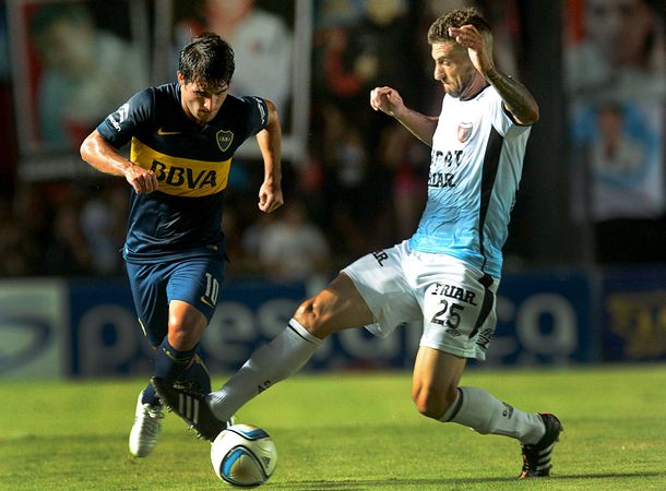 Boca fue más que Colón pero apenas empató en Santa Fe
