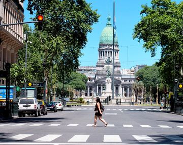 Martes a puro sol y calor extremo en la Ciudad