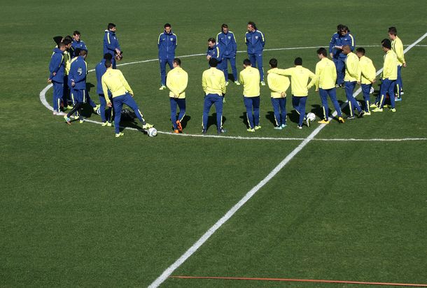 Tevez y Gago llegaron tarde a la práctica de Boca pensando en el Superclásico