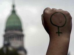 Más de 23 mil mujeres mueren al año en el mundo por abortos clandestinos