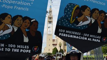 mujeres piden al papa ayuda para inmigrantes en ee.uu. mujeres piden al papa ayuda para inmigrantes en ee.uu.