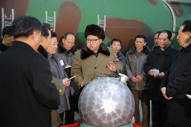 Corea del Norte celebra sus 68 años aterrando al mundo con pruebas nucleares