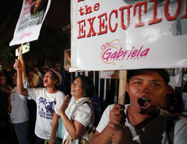 Indonesia: ejecutan a ocho personas por narcotráfico pero una mujer se salvó