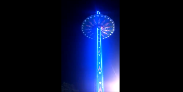 VIDEO: cayó una rueda giratoria de un parque de diversiones provocando heridos