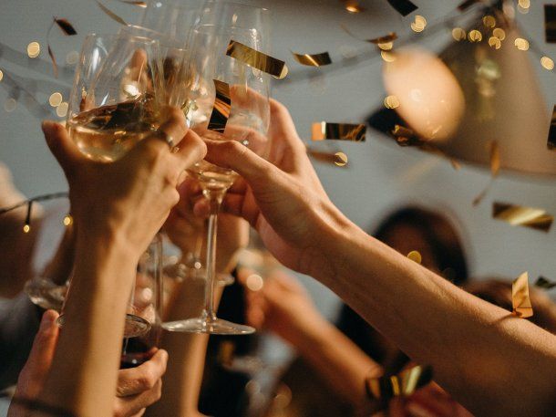 Cómo estará el clima en Buenos Aires a la hora del brindis de Año Nuevo: ¿mesa adentro o afuera?