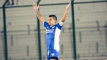 sorpresa con el pulga: tras anunciar su retiro del futbol, seguira jugando a los 41 anos sorpresa con el pulga: tras anunciar su retiro del futbol, seguira jugando a los 41 anos