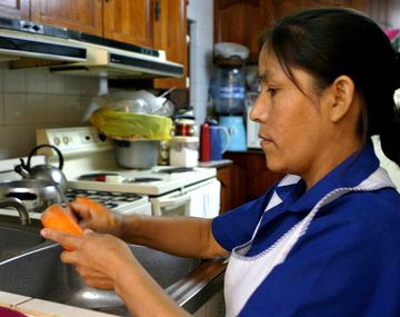 ¿Cuánto subirá el salario de las empleadas domésticas desde este mes?