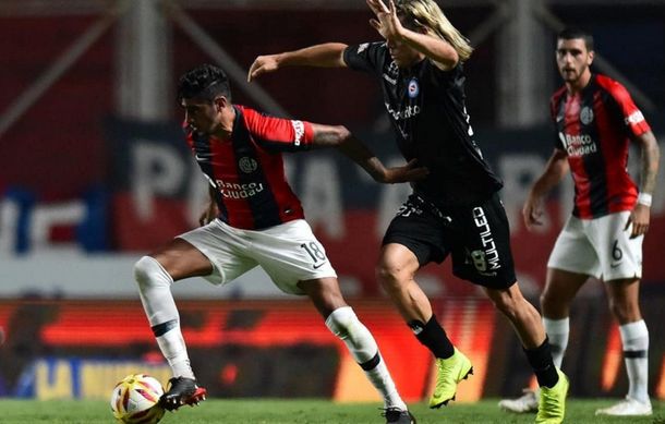 San Lorenzo vs Argentinos Juniors por la vuelta de los octavos de final de la Copa de la Superliga