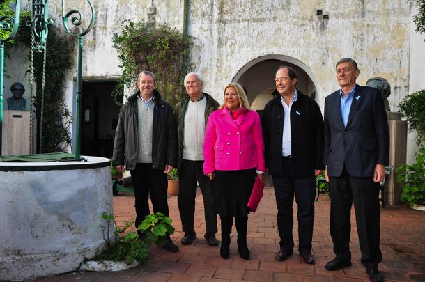 Por la unidad, FAUnen firmó el Acuerdo de San Nicolás