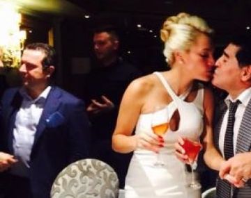 Bombazo: Diego Maradona se casa con Rocío Oliva en Dubai