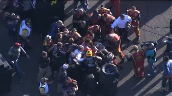 choque, escandalo y batalla campal en la serie nascar choque, escandalo y batalla campal en la serie nascar