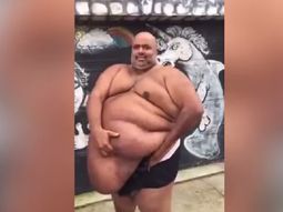 Escondió un arma en su panza