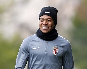 El delantero de 18 años es la sensación del fútbol europeo