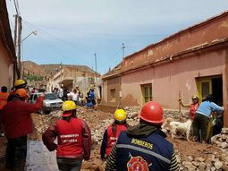 Daños y evacuados en Tilcara por un alud Daños y evacuados en Tilcara por un alud