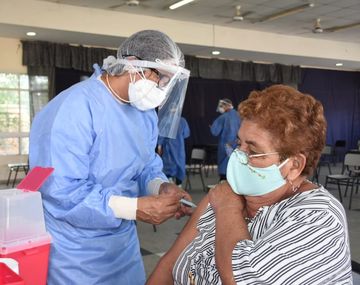 La Ciudad abrió la inscripción para la vacunación de docentes y no docentes