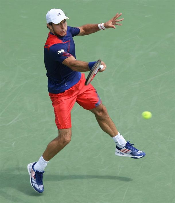 Mónaco luchó pero no pudo y cayó ante Novak Djokovic