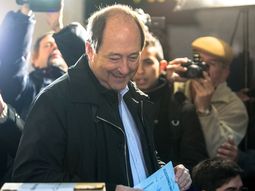 sanz: creo que va haber una polarizacion entre el cambio y la continuidad sanz: creo que va haber una polarizacion entre el cambio y la continuidad