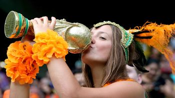 las mejores fotos del duelo entre holanda y costa rica las mejores fotos del duelo entre holanda y costa rica