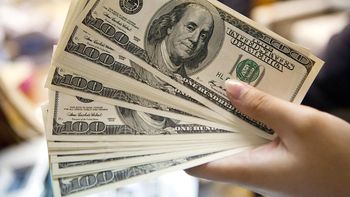 el dolar blue se hundio en el cierre de la semana: cayo 18 centavos a $15,48 el dolar blue se hundio en el cierre de la semana: cayo 18 centavos a $15,48