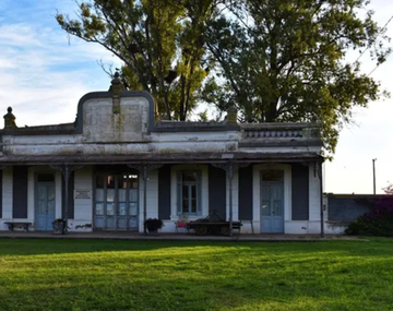 Conserva la arquitectura del siglo pasado y está lleno de espacios verdes.