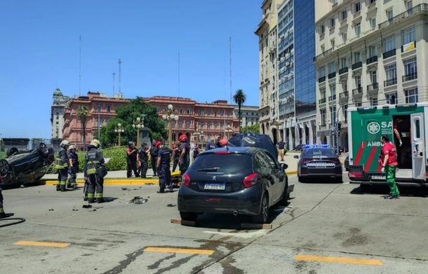 Al menos tres heridos por un choque y vuelvo frente a Casa Rosada