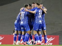 godoy cruz se aprovecho del mal momento de river y le gano 2-0 en el monumental godoy cruz se aprovecho del mal momento de river y le gano 2-0 en el monumental