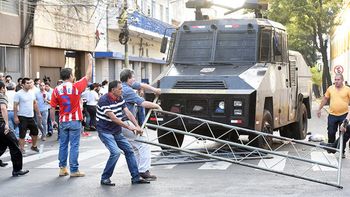 Disturbios en Paraguay por la aprobación de la reelección presidencial Disturbios en Paraguay por la aprobación de la reelección presidencial