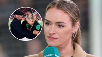 desmayo en vivo: una periodista se desplomo durante la previa de un amistoso desmayo en vivo: una periodista se desplomo durante la previa de un amistoso